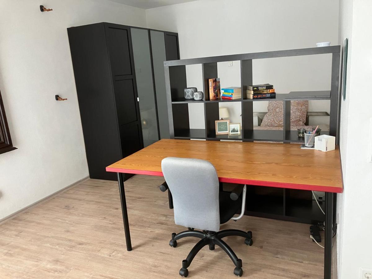 Helle & Ruhige Wohnung In Neu-Ulm Exteriör bild